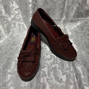 Faded Glory Women's Burgundy Leather Loafer, Size 9.5W, NWT